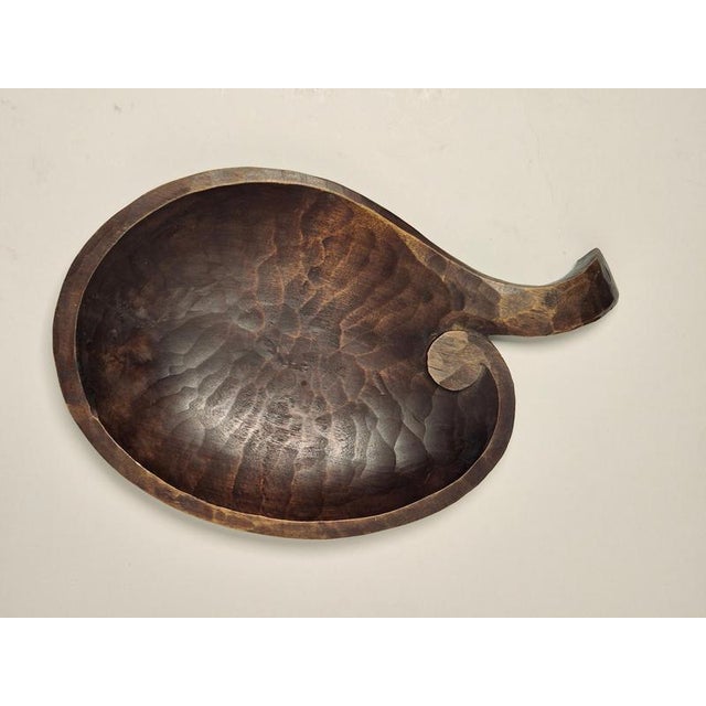 Bo Fjæstad (Sweden, 1903-1991), decorative and functional bowl in hand cut wood. Stained pine. Bo Fjaestad, the son of...