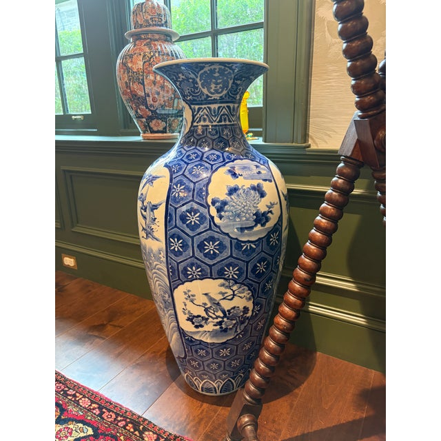 Meiji Japanese Arita Floor Vase For Sale - Image 10 of 12
