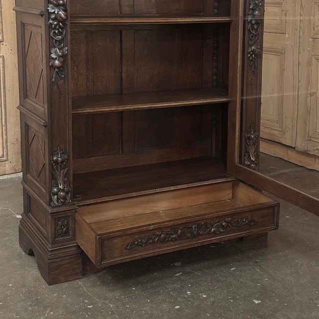 19th Century French Renaissance Revival Oak Vitrine ~ Bookcase For Sale - Image 18 of 18