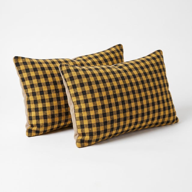 Mid-Century Modern Bohemian Lumbar Kilim Pillow Cover 16'' X 24'' - Set of Two For Sale - Image 3 of 4