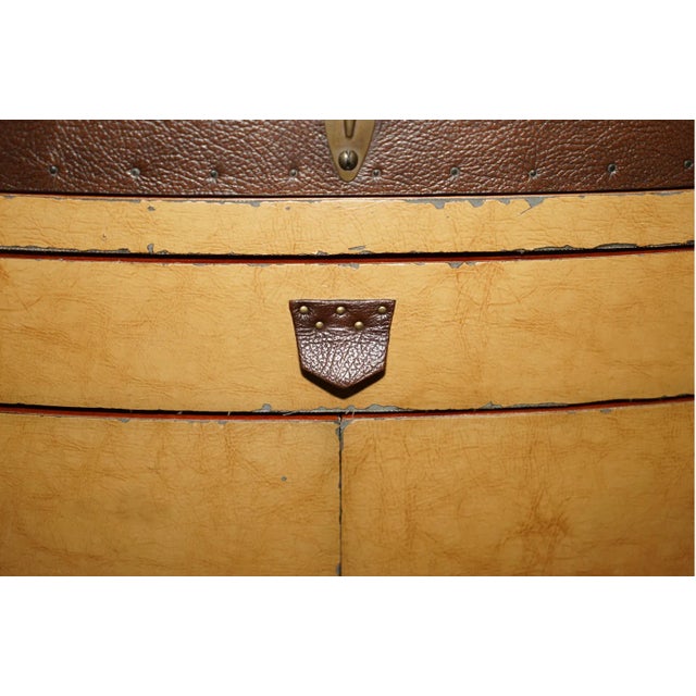 Starbay Marie Galante Makeup Travel Luggage Dressing Table & Brown Leather Chair For Sale - Image 16 of 18