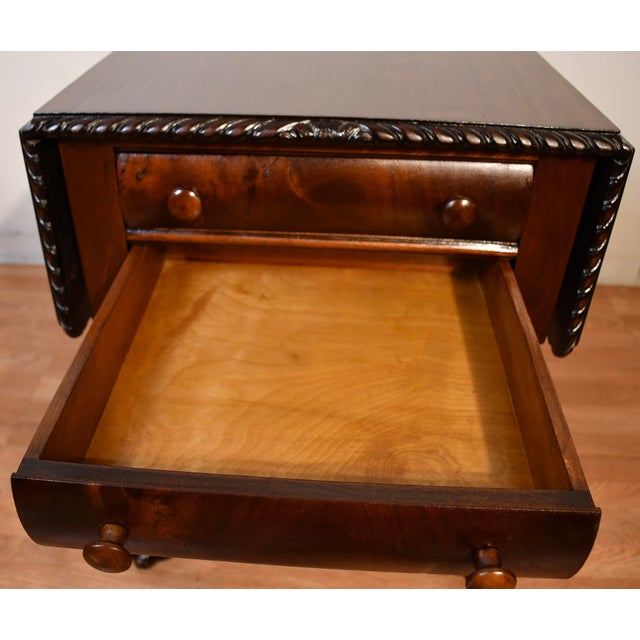 Brown 1910s Antique American Empire Mahogany Pembroke Drop-Leaf Work Table / Side Table For Sale - Image 8 of 18