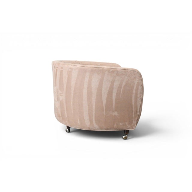 Mid Century Tub Chair in the Manner of Milo Baughman For Sale In San Francisco - Image 6 of 10