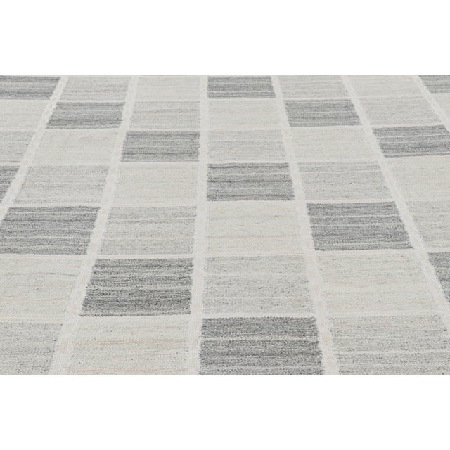 Looking for a custom size? For more information on customization capabilities, please reach out to custom@chairish.com....