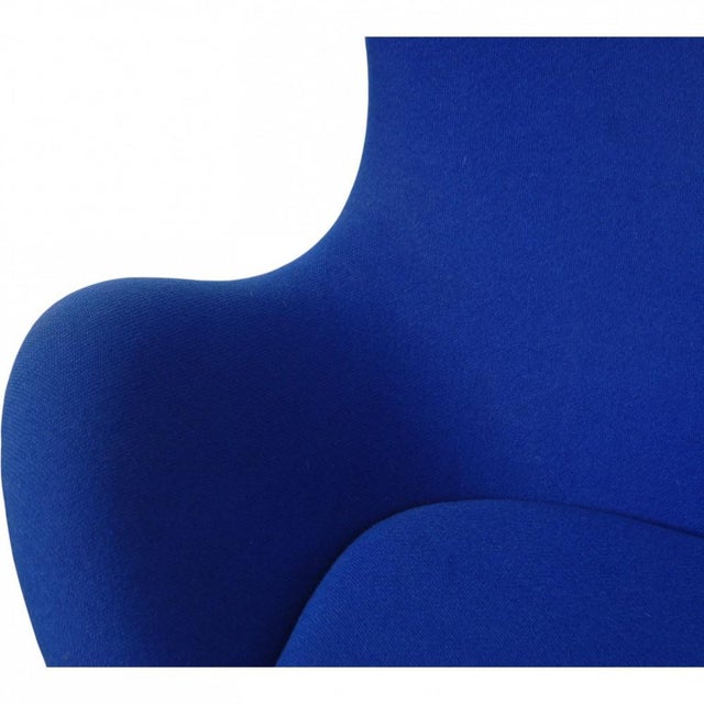 Egg Chair in Blue Fabric by Arne Jacobsen, 2000 For Sale - Image 4 of 13