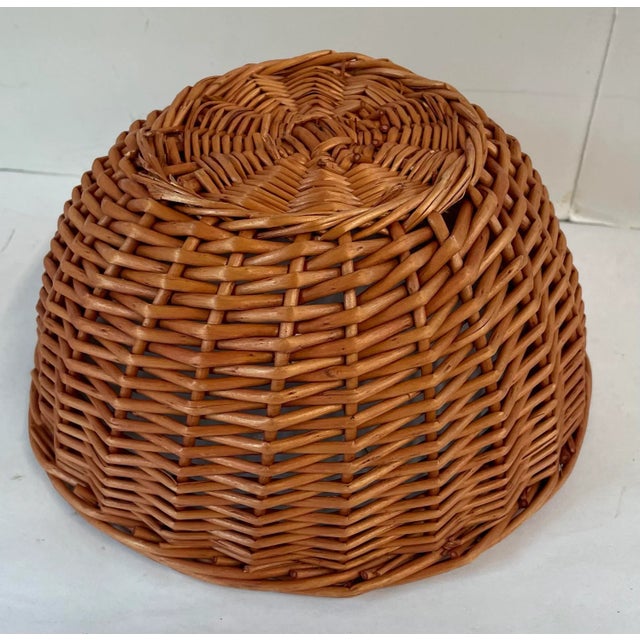 Mid 20th Century Vintage Round Wicker Basket For Sale - Image 5 of 6