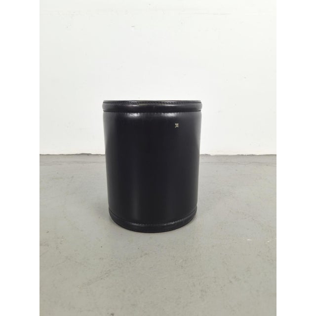 Black Saddle Leather Wastebasket in the style of Jacques Adnet, 1960s For Sale - Image 9 of 14
