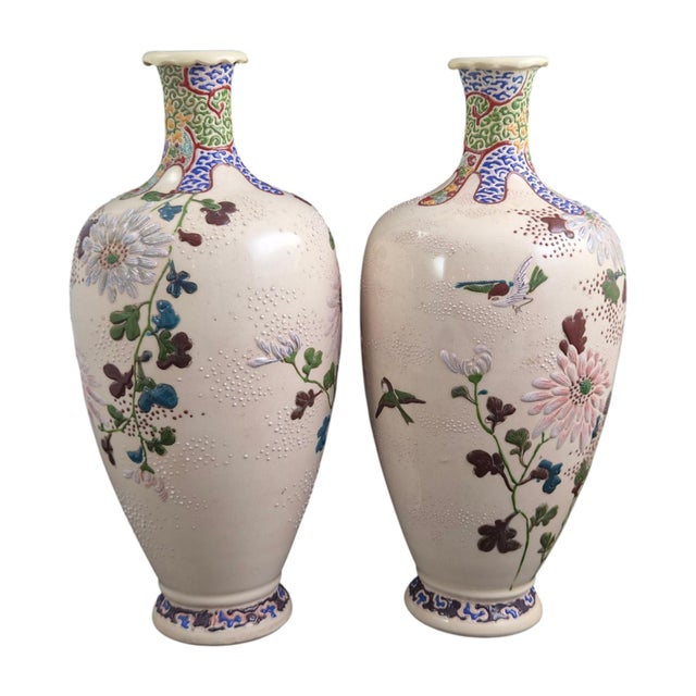 Ceramic Kyoto Satsuma Moriage Vases in the style of Chikusai, 1890s, Set of 2 For Sale - Image 7 of 15