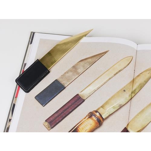 Large No. 4215 Letter Opener Knife in Brass and Leather by Carl Auböck, Vienna, Austria, 1950s For Sale - Image 3 of 12