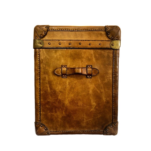 Chestnut Edwardian Leather Luggage With British Royal Arms For Sale - Image 8 of 18