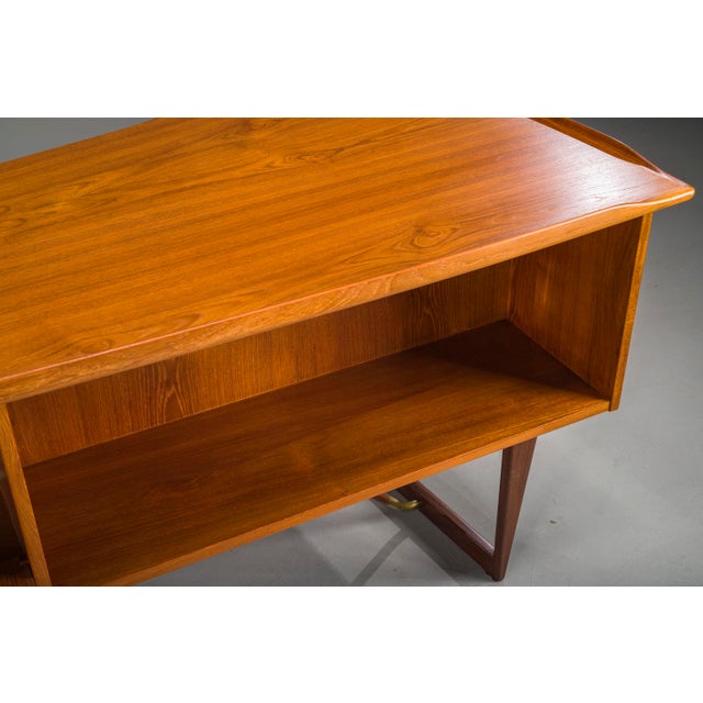 Mid-Century Boomerang Desk in Teak by Peter Løvig Nielsen, Denmark, 1960s For Sale - Image 17 of 18