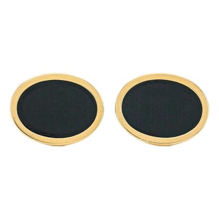 Late 20th Century Pair of Tiffany & Co. 18k Gold Cufflinks with Black Onyx Center For Sale