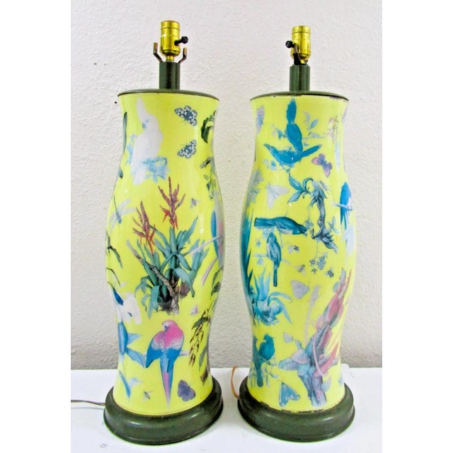 1970s Pair of English Mid-Century Palm Beach Reverse Decoupage Botanical Table Lamps For Sale - Image 4 of 12