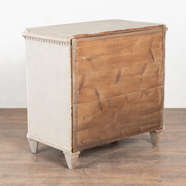 Early 19th Century Swedish Gustavian Chest of Three Drawers For Sale - Image 15 of 15