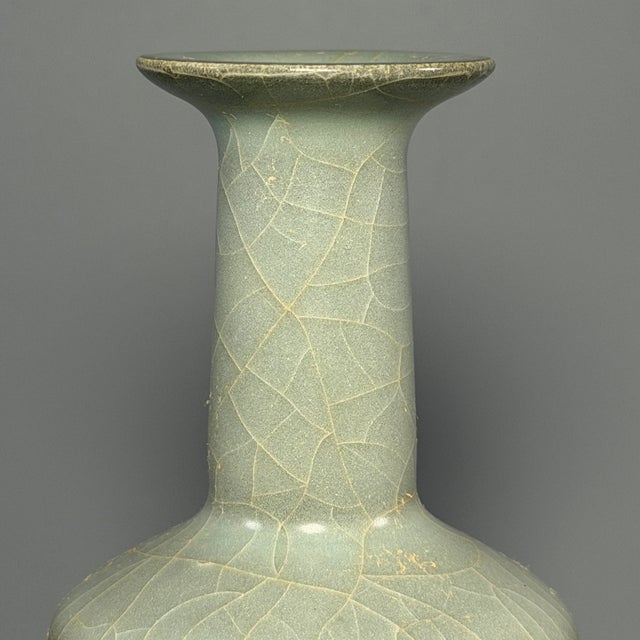 Chinese Antique Chinese Guan‑Style Crackle Glaze Vase For Sale - Image 3 of 7