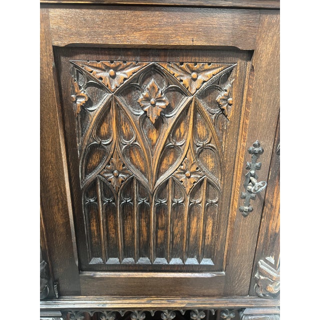 Gothic-Style Corner Cabinet in Oak, 1900s For Sale - Image 14 of 16