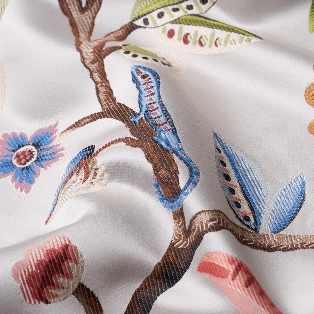 SAMPLE - Schumacher Birds Of Paradise Fabric In Mist For Sale In New York - Image 6 of 6
