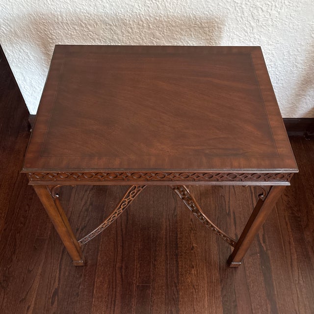 Brown Ethan Allen Chinese Chippendale Lamp End Table For Sale - Image 8 of 12