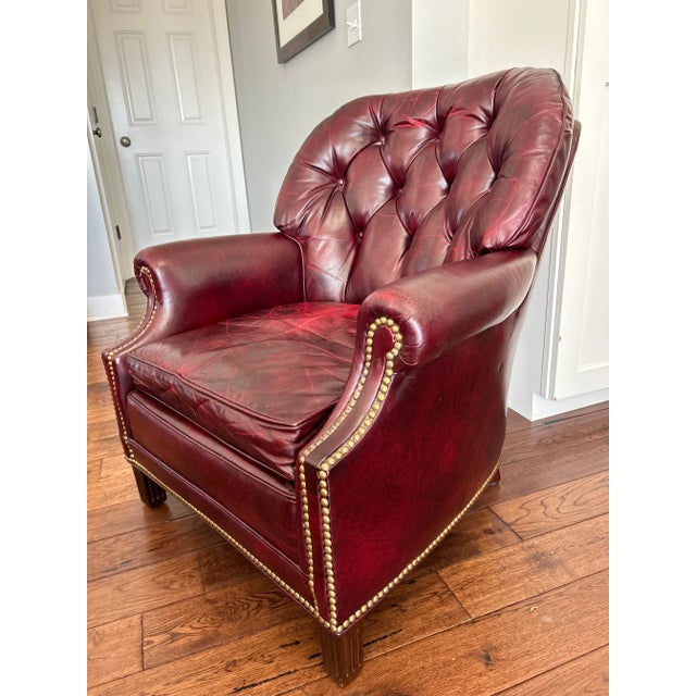 1970s Vintage Hancock & Moore Mid-Century Tufted Leather Club Chair – Burgundy Leather, Mahogany Legs, Brass Nailhead Trim For Sale - Image 5 of 10