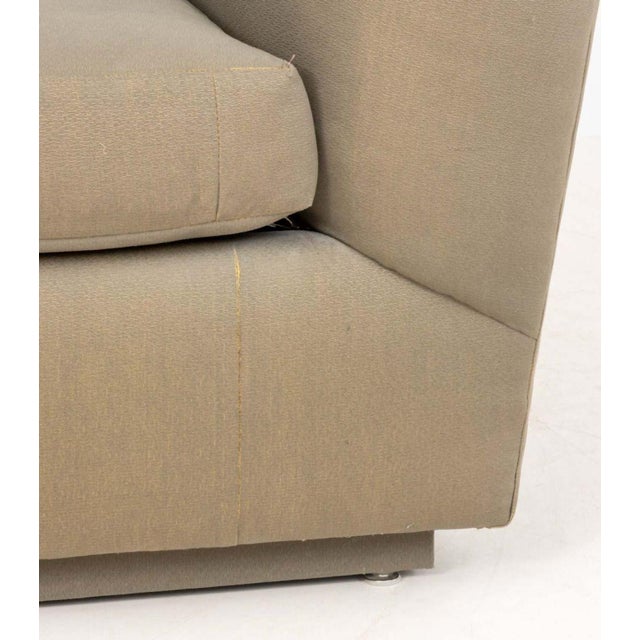 R. Jones Golden Sheen Upholstered Chaise Longue For Sale - Image 4 of 9