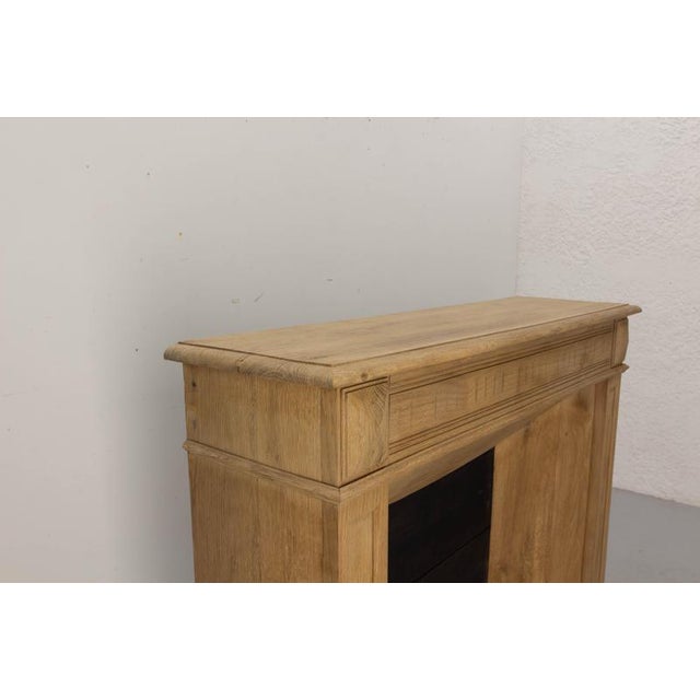 Antique French Fireplace Mantel in Molded Oak, 1890 For Sale - Image 5 of 12