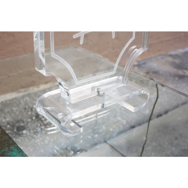 Vintage Lucite Pagoda Table Lamp For Sale In Tampa - Image 6 of 11
