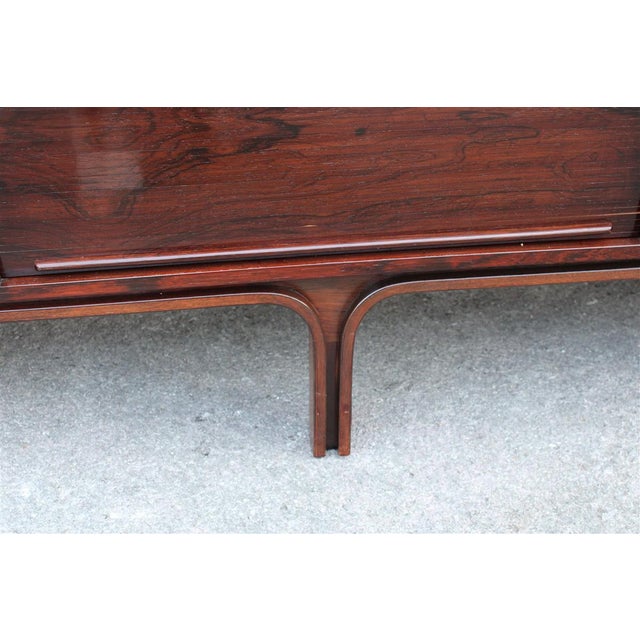 Low Rosewood Sideboard by Gianfranco Frattini for Bernini, 1960s For Sale - Image 6 of 17