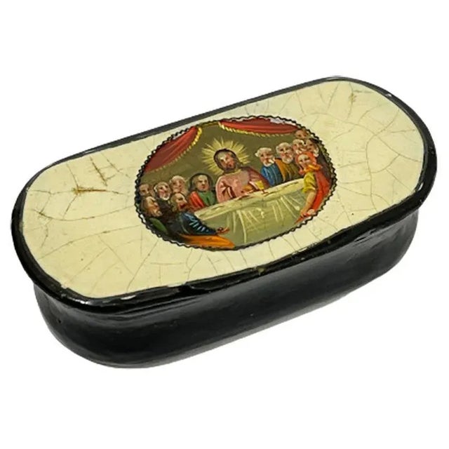 Yellow Small 18th Century Papier-Mâché Snuff Box For Sale - Image 8 of 8