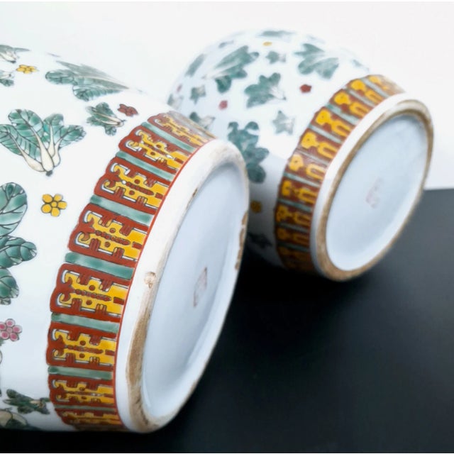 White Pair of Chinese Porcelain Covered Ginger Jars For Sale - Image 8 of 12