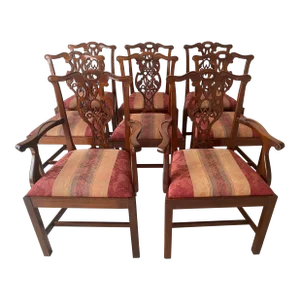 Late 20th Century Baker Historic Charleston Collection Carved Mahogany Exquisitely Unique Dining Chairs- Set of 8 Excellent "Mint" Condition.