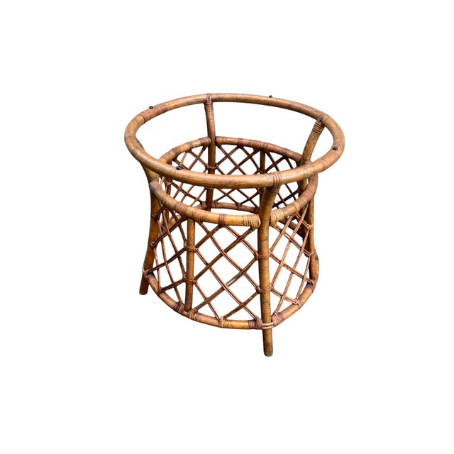 Nice style Ficks Reed dining table. . table base without glass- 28.5' high 30" diameter,. Also have 2 pairs of matching...