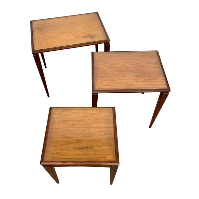 Wood 1970s Mid Century Modern Nesting Table Vith Removable Glass Tops, Set of Three For Sale - Image 7 of 9