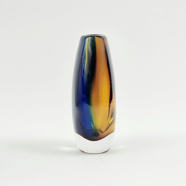 1970s Mid Century Sommerso Art Glass Vase by Vicke Lindstrand for Kosta, Sweden, 1970s For Sale - Image 5 of 8