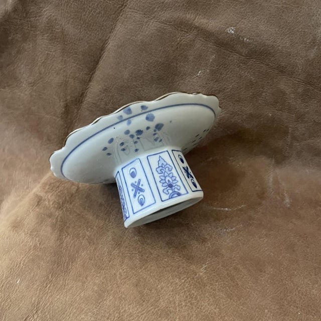 Late 20th Century Late 20th-Century Blue and White Porcelain Footed Dish - Set of 2 For Sale - Image 5 of 6