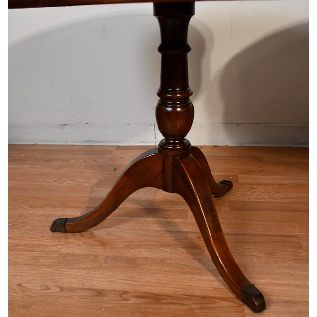 1930s English Regency Mahogany & Leather Top Pair of Side Tables / End Tables For Sale - Image 10 of 18