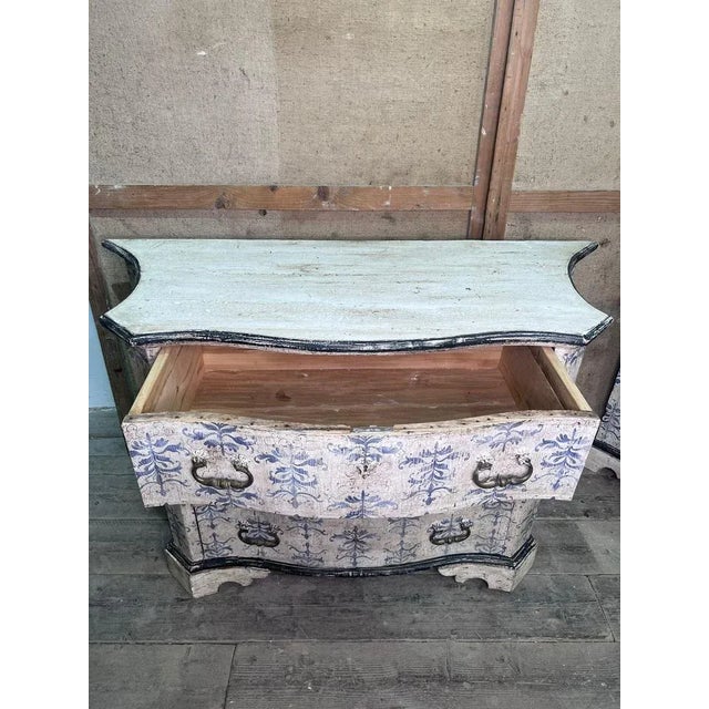 Italian Chests of Drawers in Pinewood, Early 20th Century, Set of 2 For Sale - Image 5 of 12