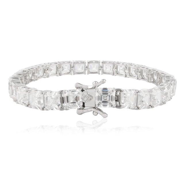 Early 21st Century Sparkling Asscher Cut 6x6mm Cubic Zirconia Tennis Bracelet Set in 925 Solid Silver For Sale - Image 5 of 10