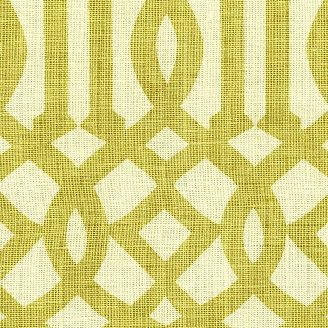 An iconic Schumacher design, Imperial Trellis epitomizes Hollywood Regency glamour. Available as a printed linen, cut...