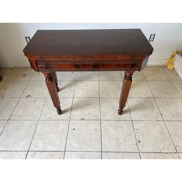 English 19th Century Antique Federal Style Walnut Flame Mahogany Game Table. For Sale - Image 3 of 12