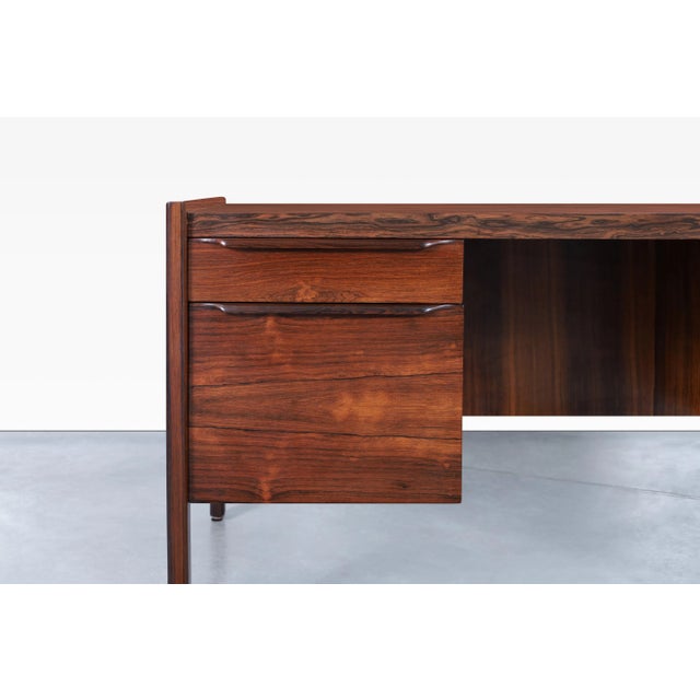Wood 1960s Danish Modern Executive Rosewood Desk For Sale - Image 7 of 12
