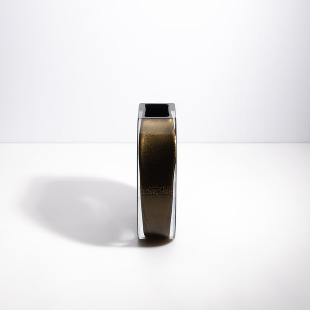 Hand Blown Murano Vase in Onyx Black With 24 Karat Gold Flecks For Sale - Image 4 of 8