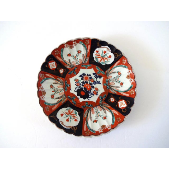 French Antique Meiji Period Imari "Biscuits Vendroux Calais" Plate For Sale - Image 3 of 8