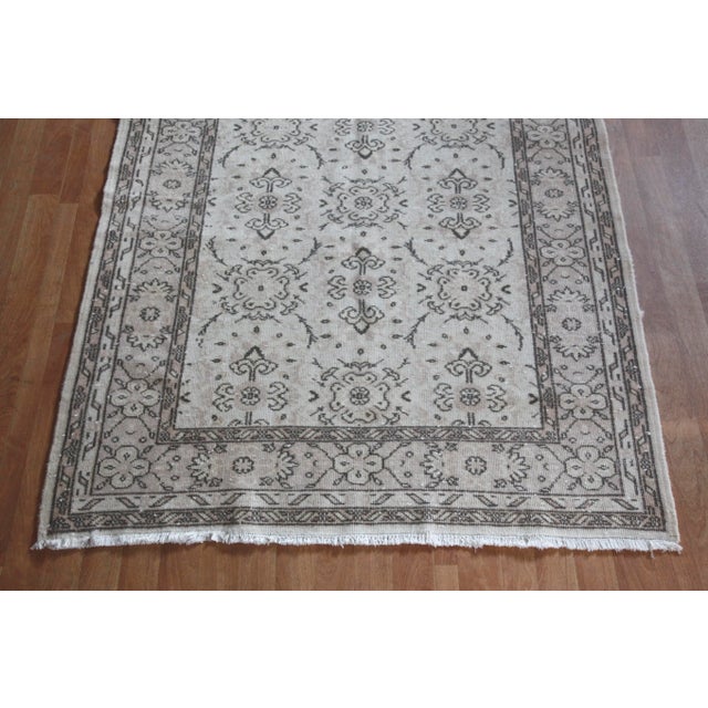 1960s Handmade Room Size Turkish Oushak Rug-8' 8'' X 4' 8'' For Sale - Image 5 of 13