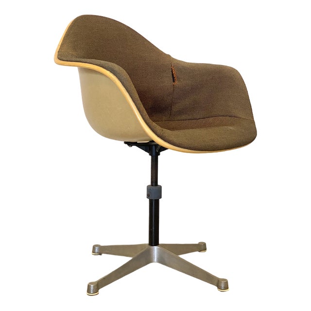 Swivel Chair attributed to Charles & Ray Eames for Herman Miller, 1970s For Sale