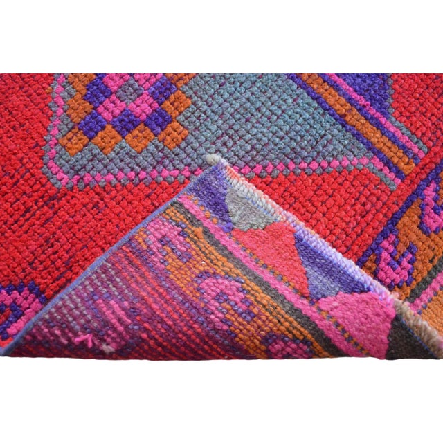 1970s Turkish Hand-Knotted Runner Rug Hot Pink Hallway Deccor - 3′1″ × 11′9″ For Sale - Image 10 of 11