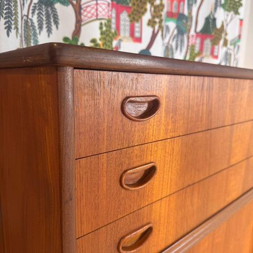 Danish Vertical Teak Sideboard, 1960s For Sale - Image 6 of 10