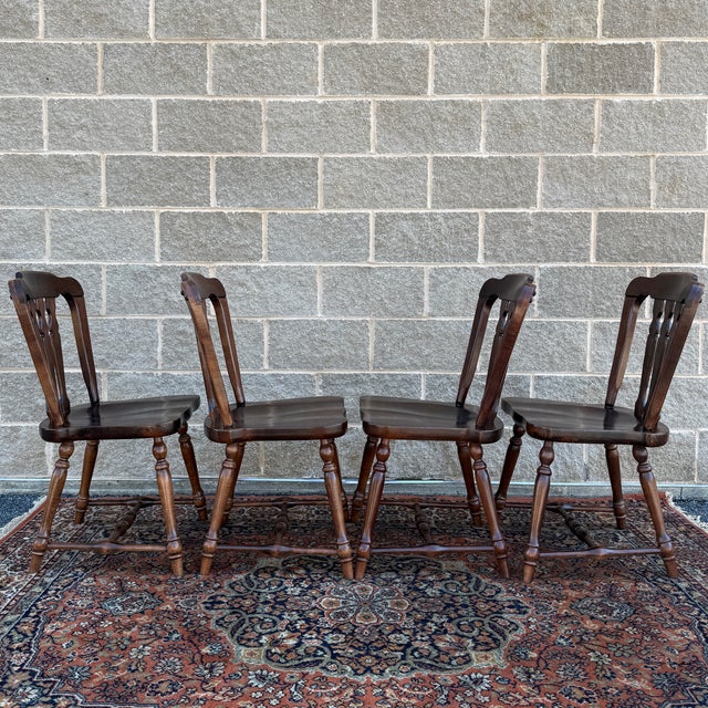 1980s Ethan Allen Old Tavern Antiqued Pine Rustic Traditional Country Chairs - Game Table / Dining Chairs - Set of 4 For Sale In Philadelphia - Image 6 of 10