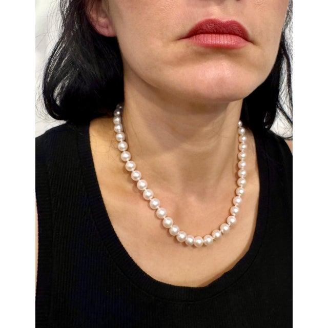 White Vintage Cultured Akoya Pearl Necklace Length 17" , 18 Karat White Gold Clasp For Sale - Image 8 of 18