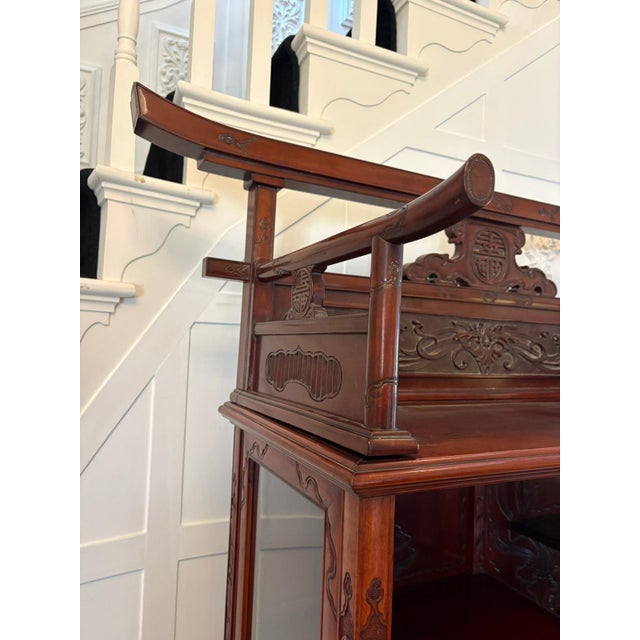 Mid 19th Century Antique Japanese Red Lacquer Hardwood Display Cabinet, 1860 For Sale - Image 5 of 18