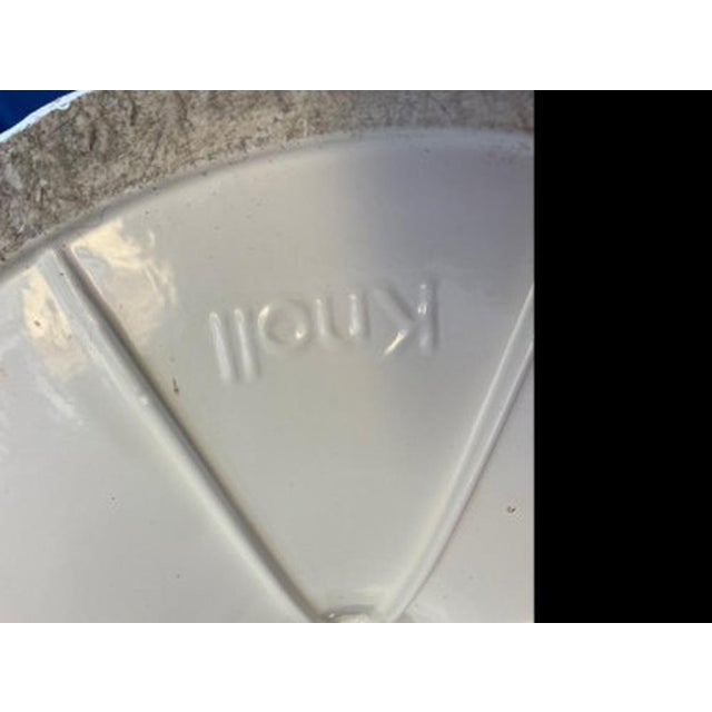 White Oval Arabescato Table by Eero Saarinen for Knoll, 1990 For Sale - Image 8 of 11